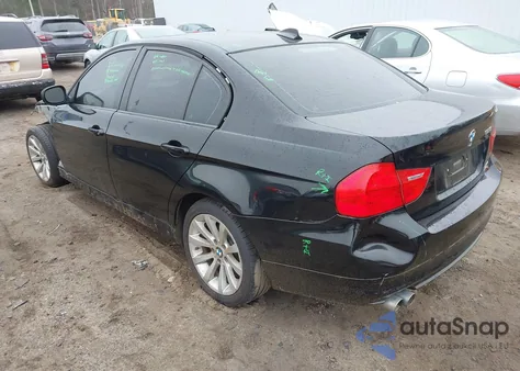 2011 BMW 328I xDrive z USA, uszkodzony, nr VIN WBAPK5G55BNN31074